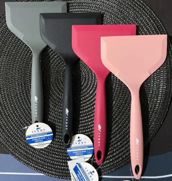 İvory Silikon Jumbo Spatula Geniş siyah